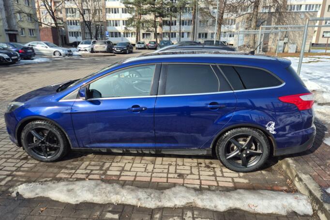 Ford Focus 3 generation wagon 5-doors