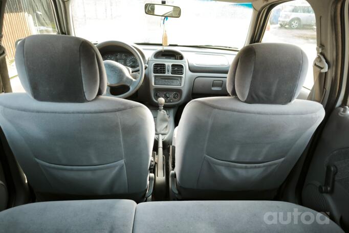 Renault Clio 2 generation Hatchback 5-doors