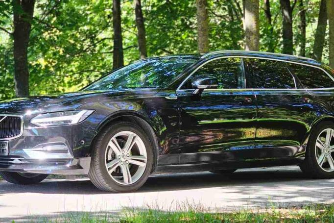 Volvo V90