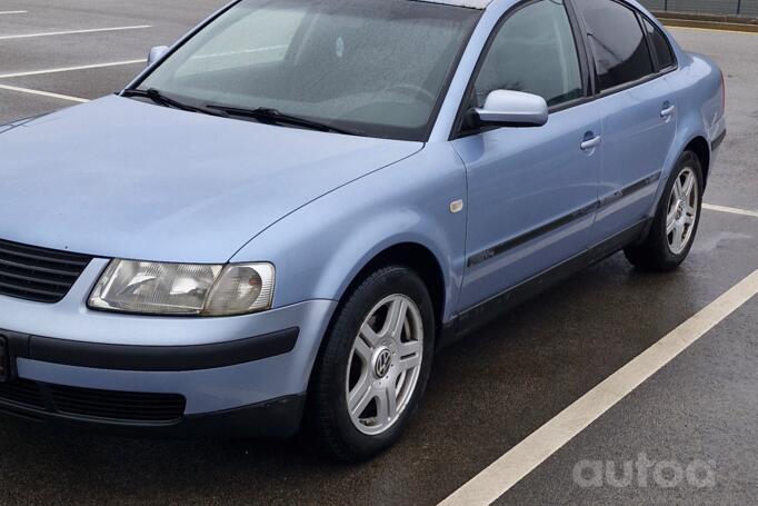 Volkswagen Passat B5 Sedan 4-doors
