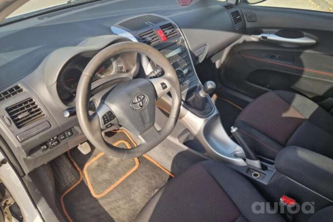 Toyota Auris 1 generation [restyling] Hatchback 5-doors