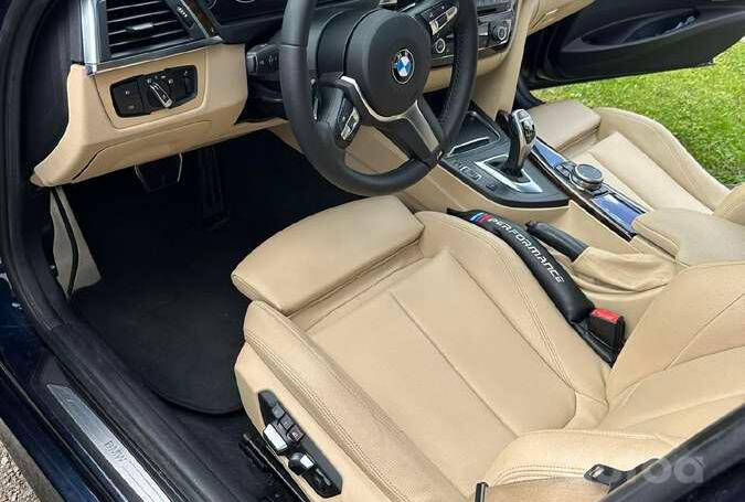 BMW 3 Series 330i Sedan