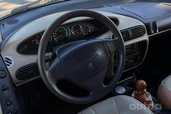 Chrysler Stratus 1 generation