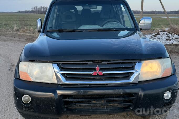 Mitsubishi Pajero 3 generation [restyling] SUV 5-doors