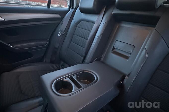 Volkswagen Golf 7 generation Variant wagon 5-doors