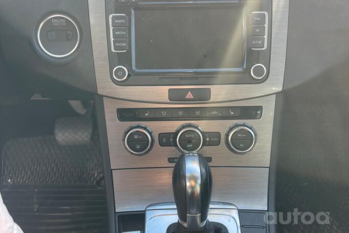 Volkswagen Passat B7 Variant wagon 5-doors