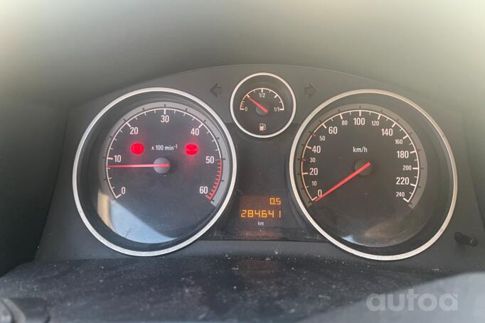 Opel Astra H Hatchback