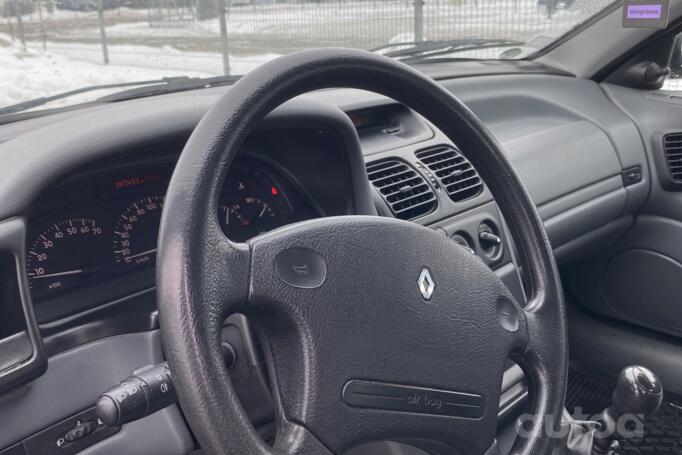 Renault Laguna 1 generation Liftback