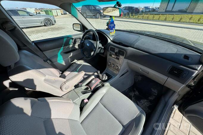 Subaru Forester 2 generation Cross Sports crossover 5-doors