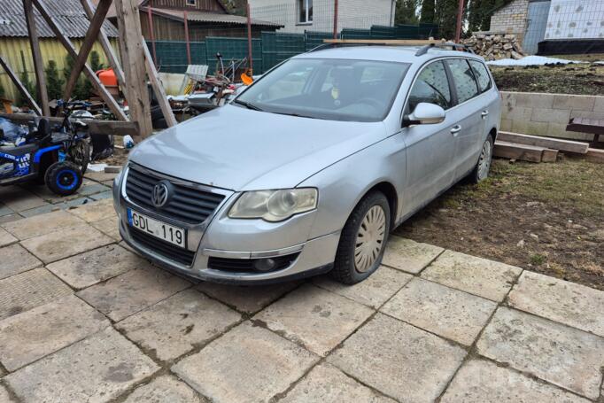 Volkswagen Passat B6 wagon 5-doors