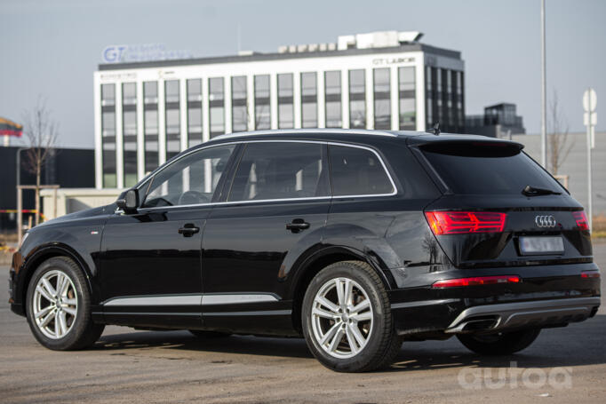 Audi Q7 4M Crossover