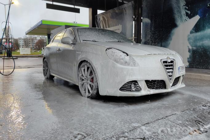 Alfa Romeo Giulietta 940 Hatchback