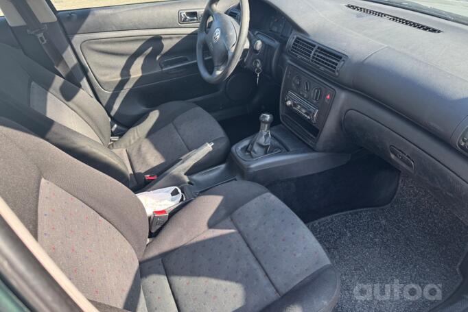 Volkswagen Passat B5 Sedan 4-doors