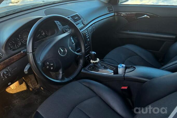 Mercedes-Benz E-Class W211 Sedan