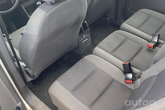 Volkswagen Touran 1 generation [2th restyling] Minivan