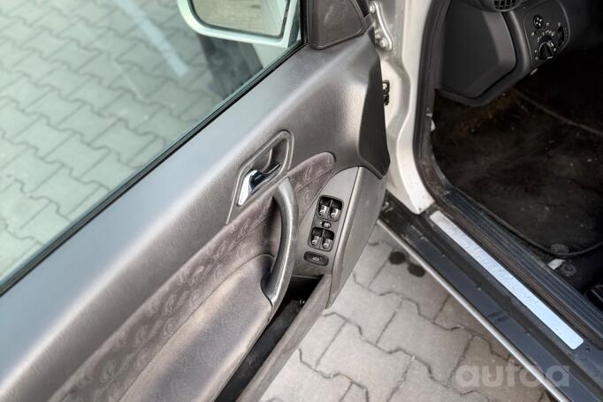 Mercedes-Benz C-Class W203/S203/CL203 Sedan 4-doors