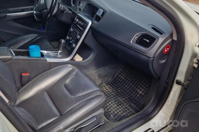 Volvo S60 2 generation Sedan