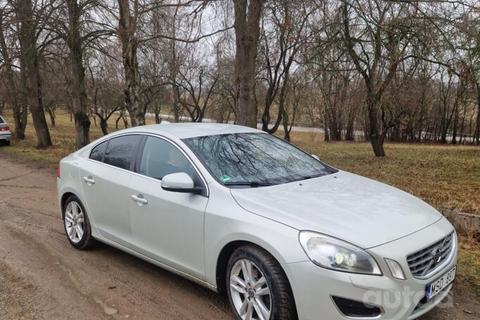 Volvo S60 2 generation Sedan