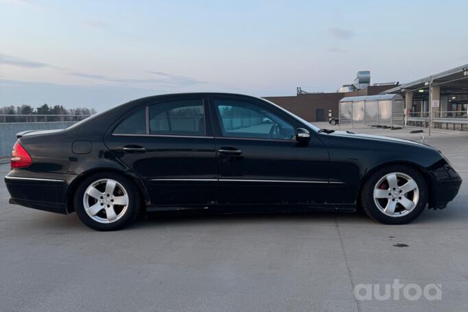 Mercedes-Benz E-Class W211 Sedan