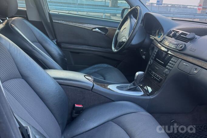 Mercedes-Benz E-Class W211 Sedan