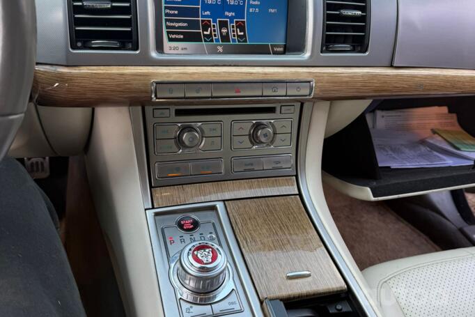 Jaguar XF X250 Sedan 4-doors