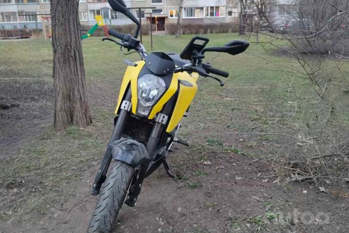 KTM Duke