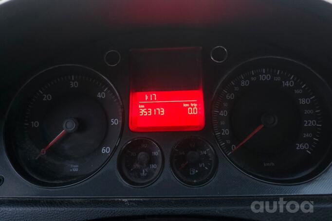 Volkswagen Passat B6 wagon 5-doors