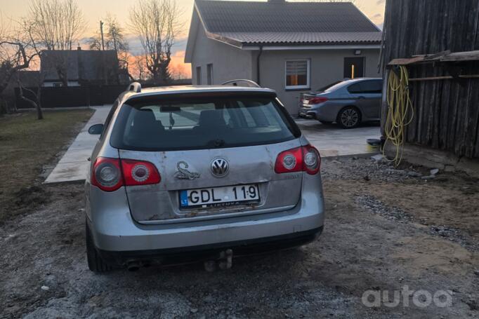 Volkswagen Passat B6 wagon 5-doors