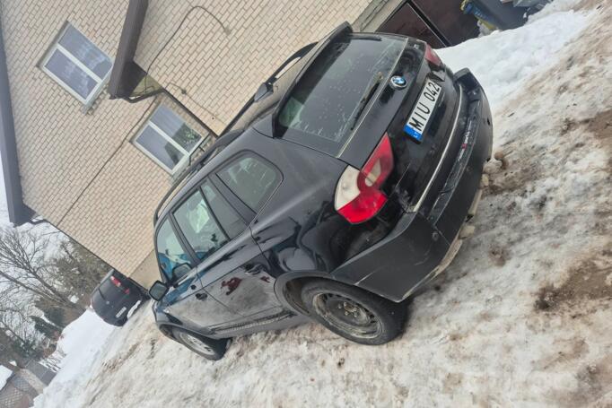 BMW X3 E83 Crossover