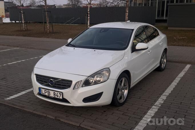 Volvo S60 2 generation Sedan