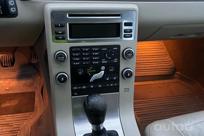 Volvo V70 3 generation wagon