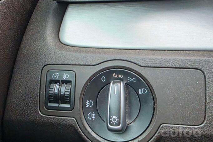 Volkswagen Passat B7 Variant wagon 5-doors