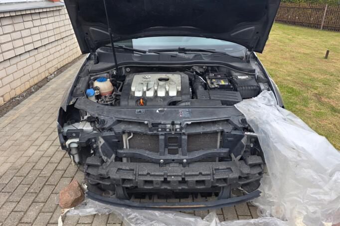 Volkswagen Passat B6 Sedan 4-doors