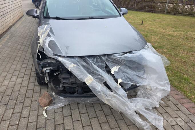 Volkswagen Passat B6 Sedan 4-doors