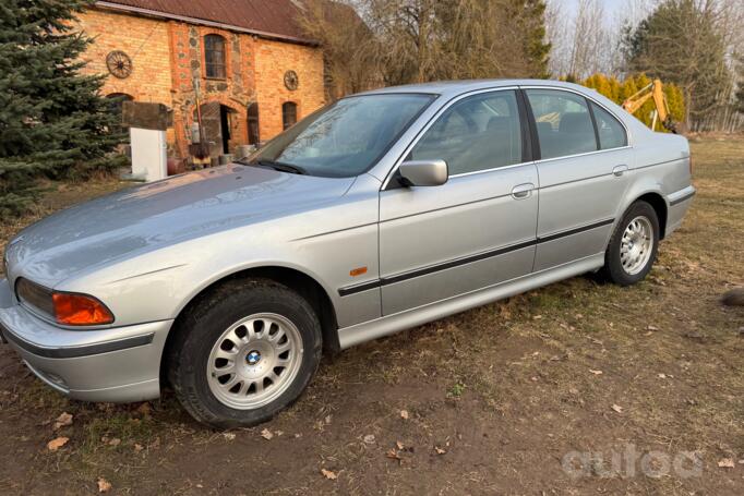BMW 5 Series E39 Sedan 4-doors