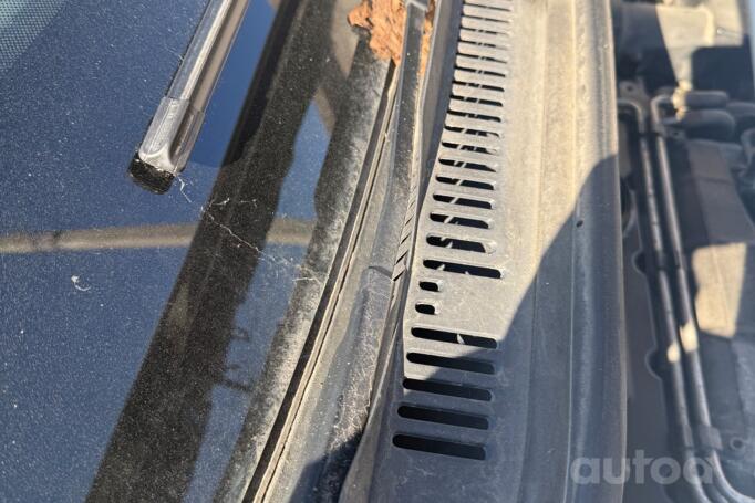 Volkswagen Touran 1 generation Minivan