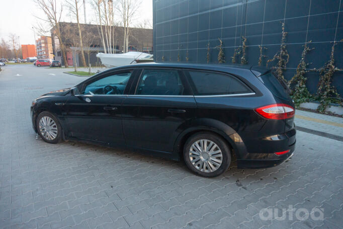 Ford Mondeo 4 generation wagon