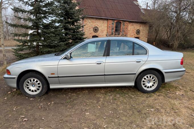 BMW 5 Series E39 Sedan 4-doors