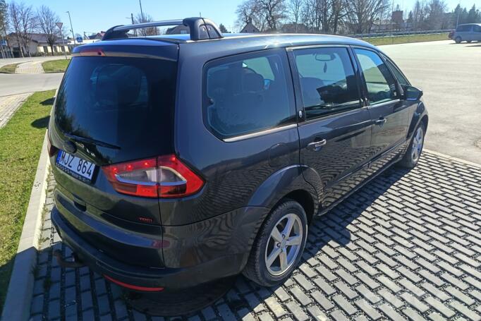 Ford Galaxy 2 generation Minivan