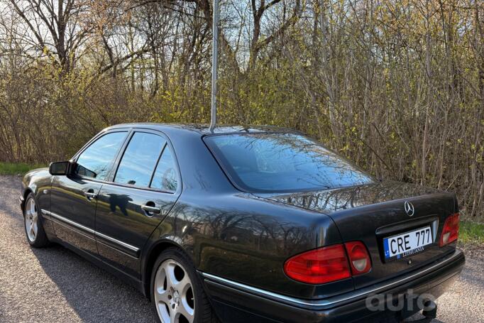 Mercedes-Benz E-Class W210 Sedan