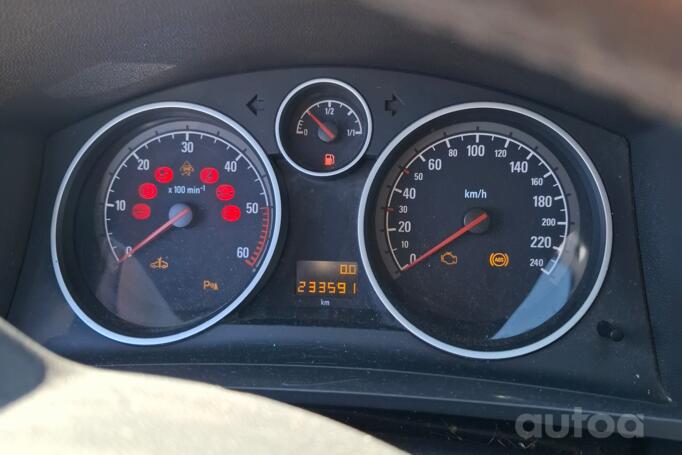 Opel Zafira B [restyling]