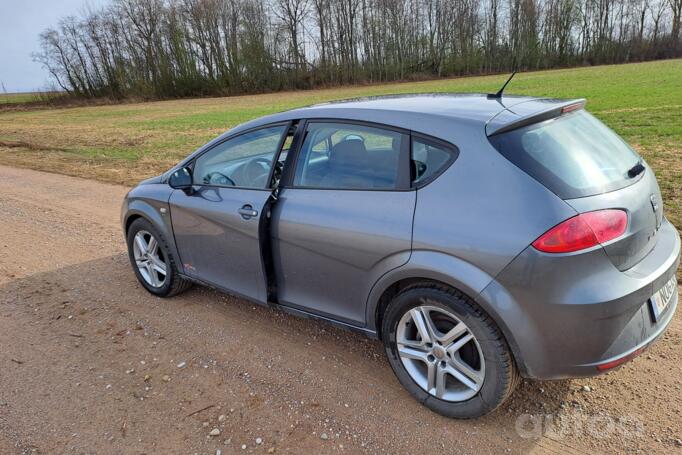 SEAT Leon 2 generation [restyling] Hatchback 5-doors