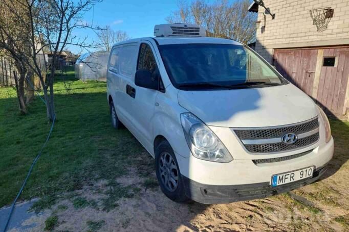 Hyundai H-1