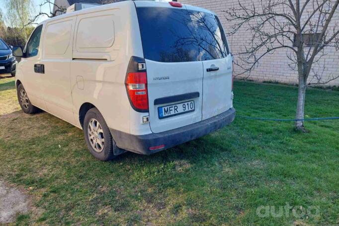 Hyundai H-1
