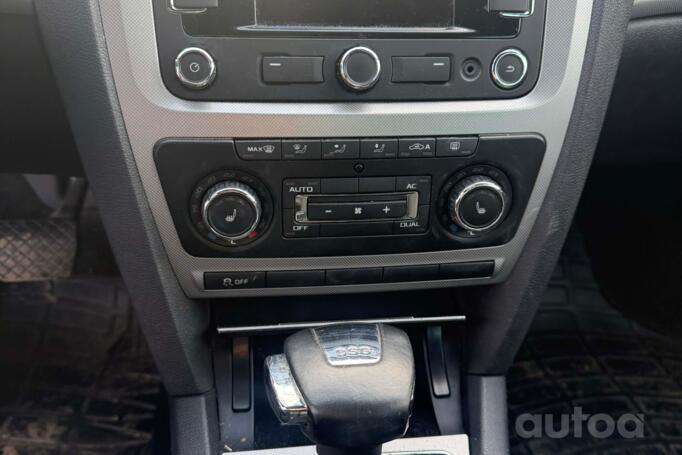 Skoda Octavia 2 generation [restyling] Combi wagon 5-doors