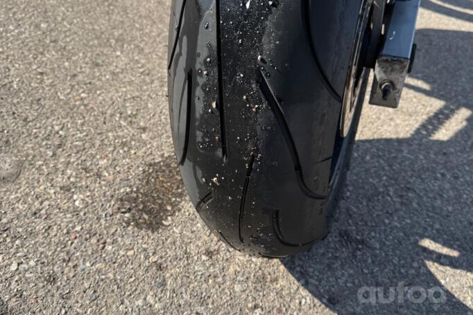 Yamaha FZS 600 Fazer