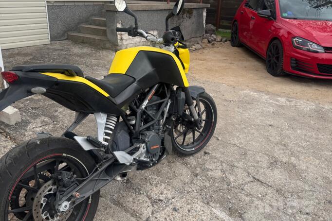 KTM Duke
