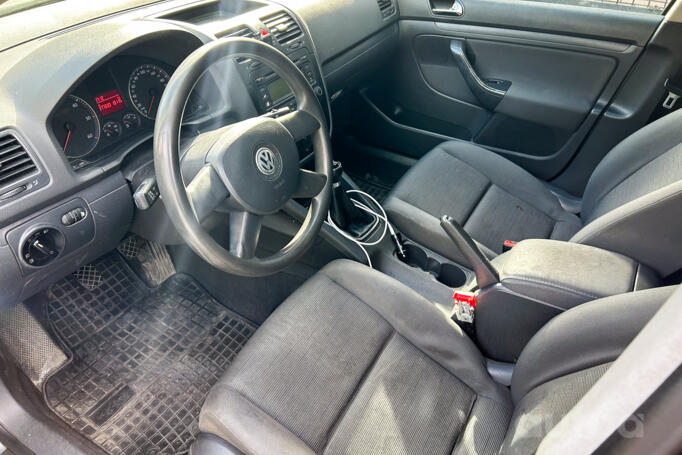 Volkswagen Golf 5 generation Hatchback 5-doors