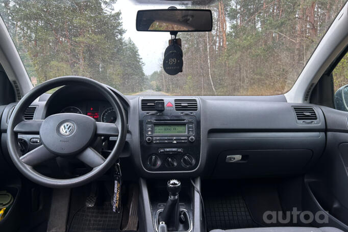 Volkswagen Golf 5 generation Hatchback 5-doors