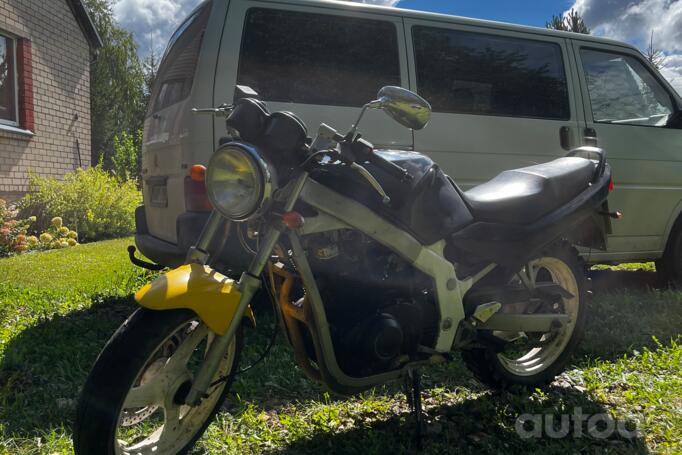 Suzuki GS